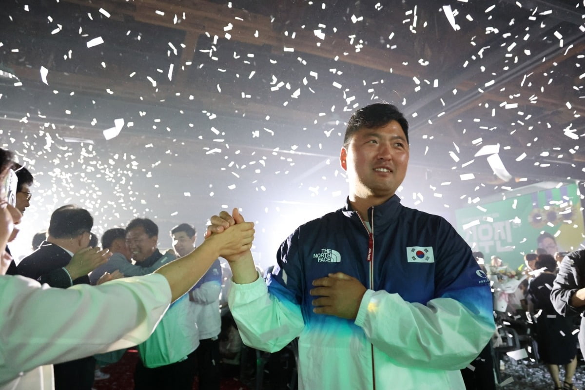 不用出城，西汉姆联本赛季英超前9场比赛都在伦敦进行