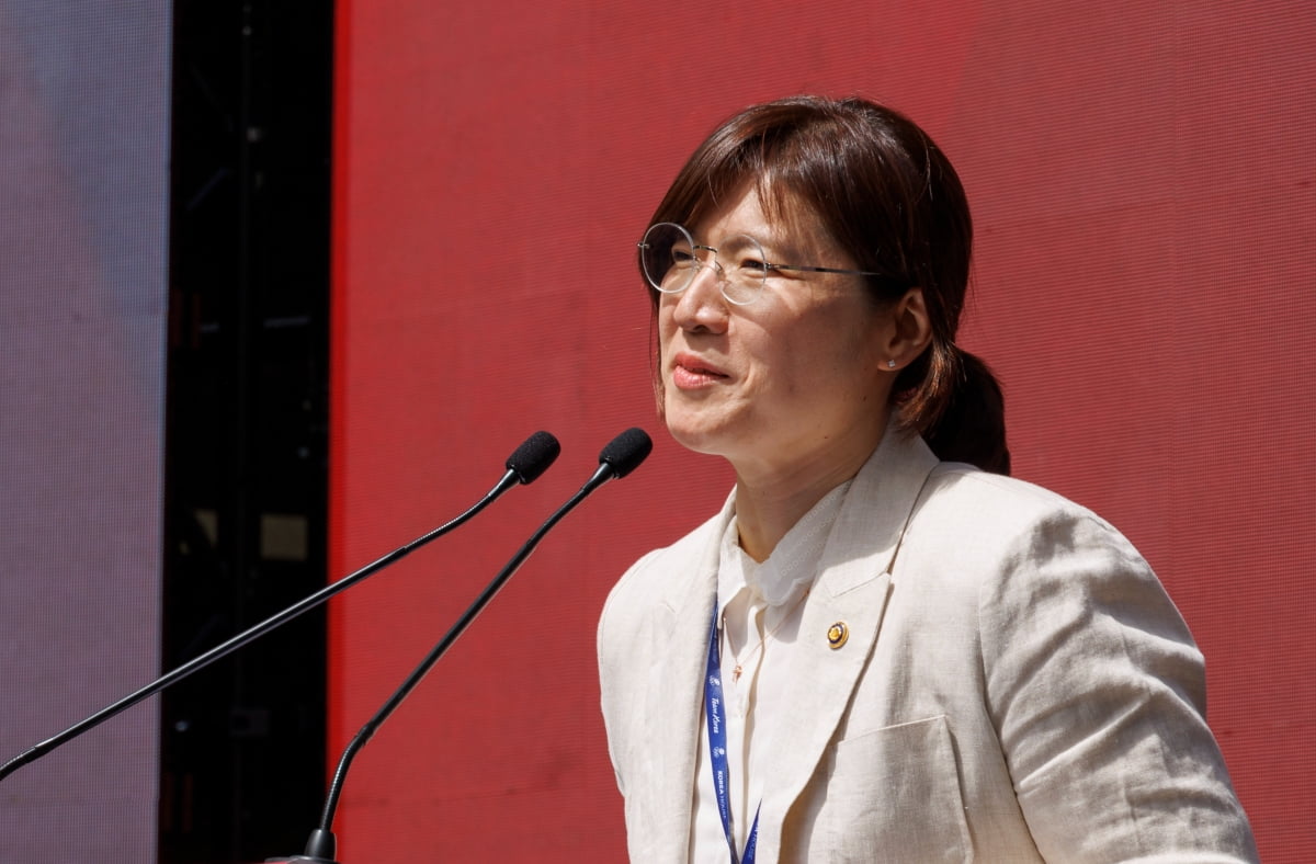 弗里克：希望这是亚马尔错过的最后一场；巴尔德明天上不了