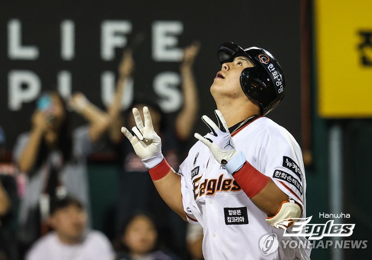 三分失准！此前三分命中率51.2%的约基奇本场比赛三分5中0