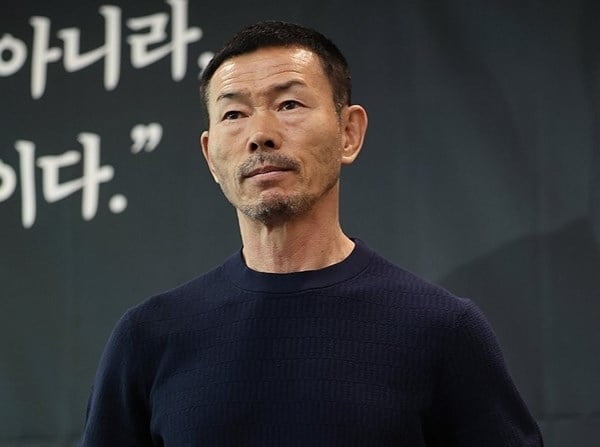博格巴出现在曼城训练场？罗马诺辟谣：这是假消息